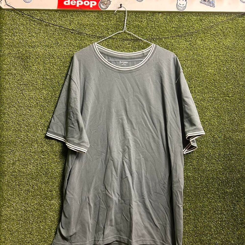 Old-navy Men's Grey and Green T-shirt